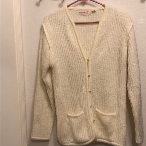 Collections L - Picture 1 of 6